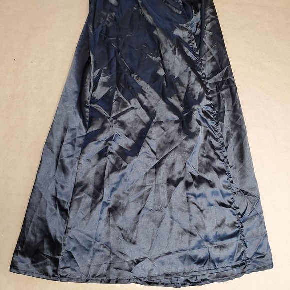 Vampire Cape One Size Black/Red - Picture 3 of 5